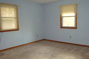 522 N 3rd St, Cissna Park, IL 60924 - Photo 21