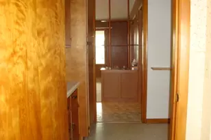 522 N 3rd St, Cissna Park, IL 60924 - Photo 15