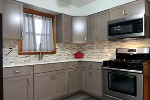 1122 E 81st Pl, Chicago, IL 60619 - Photo 7