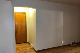 1122 E 81st Pl, Chicago, IL 60619 - Photo 3