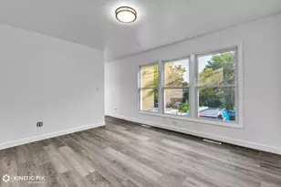 18888 W Oak Ave, Mundelein, IL 60060 - Photo 5