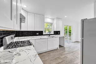 18888 W Oak Ave, Mundelein, IL 60060 - Photo 9