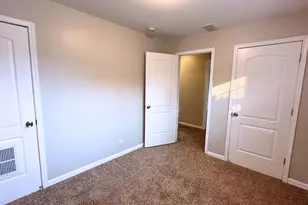 3125 W Whipple Dr, Merrionette Park, IL 60803 - Photo 15