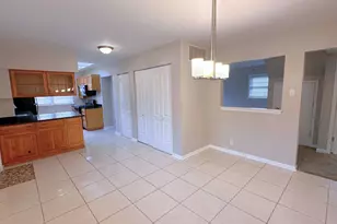 3125 W Whipple Dr, Merrionette Park, IL 60803 - Photo 7