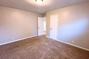 3125 W Whipple Dr, Merrionette Park, IL 60803 - Photo 11