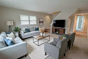 3125 W Whipple Dr, Merrionette Park, IL 60803 - Photo 3