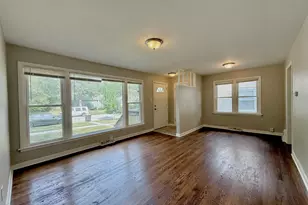 17925 Walter St, Lansing, IL 60438 - Photo 3