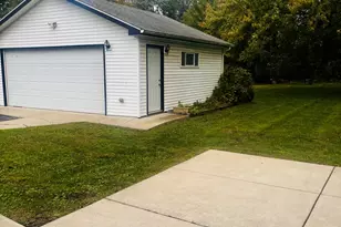 1514 173rd St, East Hazel Crest, IL 60429 - Photo 3