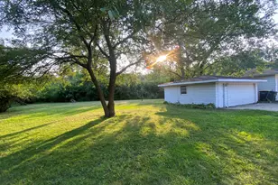 18964 Wildwood Ave, Lansing, IL 60438 - Photo 27