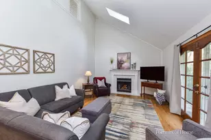 2206 Gleneagles Dr, Naperville, IL 60565 - Photo 7