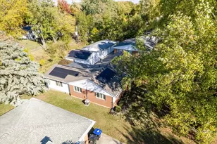 310 Rowe Dr, Bloomington, IL 61701 - Photo 39