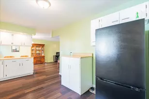 310 Rowe Dr, Bloomington, IL 61701 - Photo 13