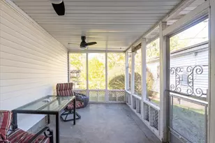 310 Rowe Dr, Bloomington, IL 61701 - Photo 25