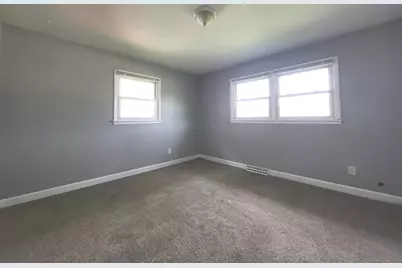 1718 Gilboa Avenue, Zion, IL 60099 - Photo 9