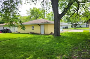 1718 Gilboa Ave, Zion, IL 60099 - Photo 17