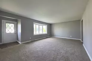 1718 Gilboa Ave, Zion, IL 60099 - Photo 3