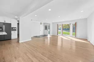 2516 Highcrest Rd, Rockford, IL 61107 - Photo 7