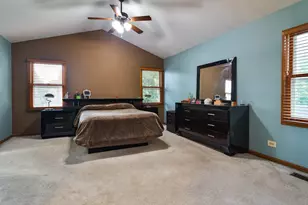 591 Salceda Ln, Mundelein, IL 60060 - Photo 19