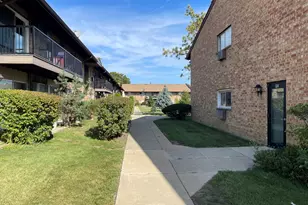 832 E Old Willow Rd, Prospect Heights, IL 60070 - Photo 17