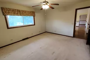 8N601 Stevens Rd, Elgin, IL 60124 - Photo 19