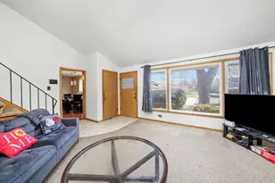 1012 E 159th Pl, South Holland, IL 60473 - Photo 7