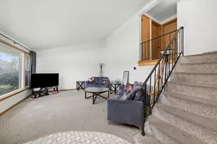 1012 E 159th Pl, South Holland, IL 60473 - Photo 5