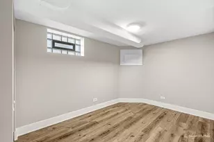 5056 N Mont Clare Ave, Chicago, IL 60656 - Photo 23