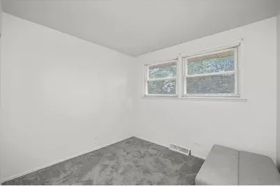 17311 Burr Oak Lane, Hazel Crest, IL 60429 - Photo 9