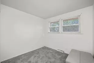 17311 Burr Oak Ln, Hazel Crest, IL 60429 - Photo 9