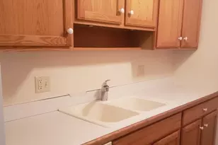 277 Shorewood Dr, Glendale Heights, IL 60139 - Photo 3