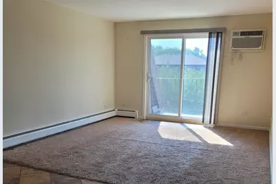 277 Shorewood Drive #2A, Glendale Heights, IL 60139 - Photo 3