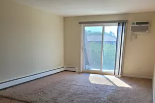 277 Shorewood Dr, Glendale Heights, IL 60139 - Photo 3