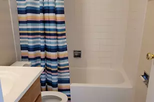 277 Shorewood Dr, Glendale Heights, IL 60139 - Photo 9