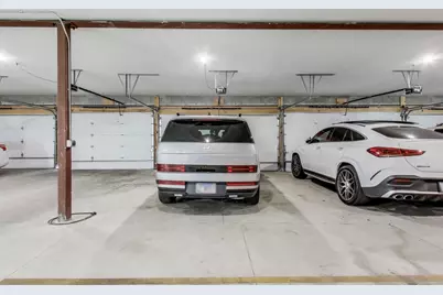 2405 W Iowa Street #405, Chicago, IL 60622 - Photo 35