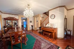 752 S Parkside Dr, Round Lake, IL 60073 - Photo 9