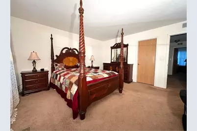 752 S Parkside Drive, Round Lake, IL 60073 - Photo 17