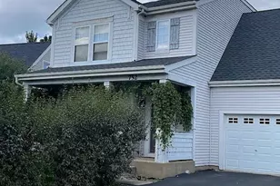 752 S Parkside Dr, Round Lake, IL 60073 - Photo 1