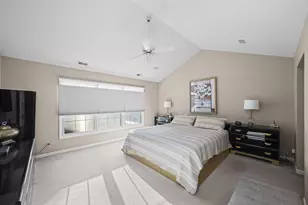 102 Yale Ct, Glenview, IL 60026 - Photo 9