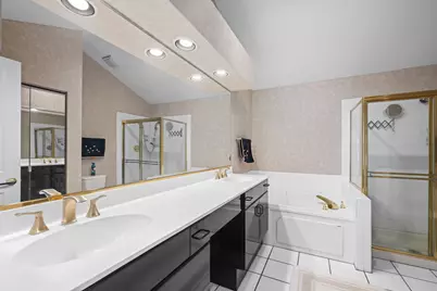 102 Yale Court, Glenview, IL 60026 - Photo 11