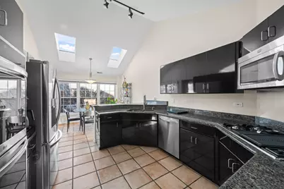 102 Yale Court, Glenview, IL 60026 - Photo 5