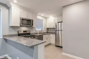 1970 Green Bay Rd, Highland Park, IL 60035 - Photo 5