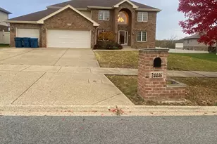 24446 Newport Dr, Crete, IL 60417 - Photo 1