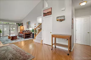 332 Wolcott Ln, Batavia, IL 60510 - Photo 9