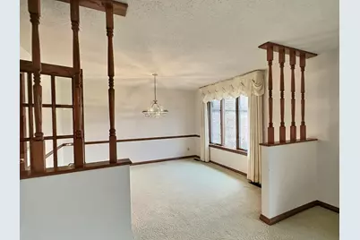 304 N Chaucer Boulevard, Monticello, IL 61856 - Photo 9