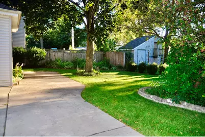 110 W 12th Avenue, Naperville, IL 60563 - Photo 3