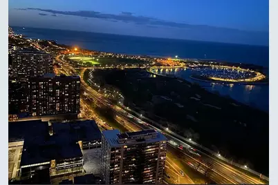 655 W Irving Park Road #5108, Chicago, IL 60613 - Photo 5