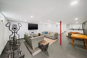 611 E Ironwood Dr, Mount Prospect, IL 60056 - Photo 25