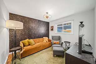 611 E Ironwood Dr, Mount Prospect, IL 60056 - Photo 15