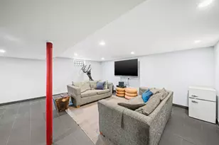 611 E Ironwood Dr, Mount Prospect, IL 60056 - Photo 27