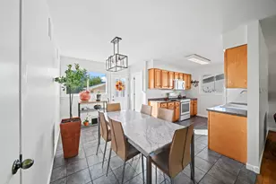 611 E Ironwood Dr, Mount Prospect, IL 60056 - Photo 9